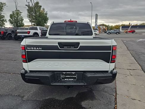 Certified 2024 Nissan Frontier SV w/ Hardbody Edition image 7