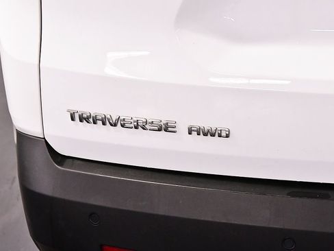 Used 2021 Chevrolet Traverse LT AWD/4WD image 10
