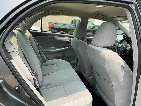 Used 2011 Toyota Corolla LE FWD image 12
