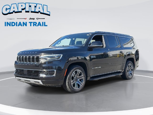 Used 2024 Jeep Wagoneer L Series II w/ Flexible Seating Group AWD/4WD image 1