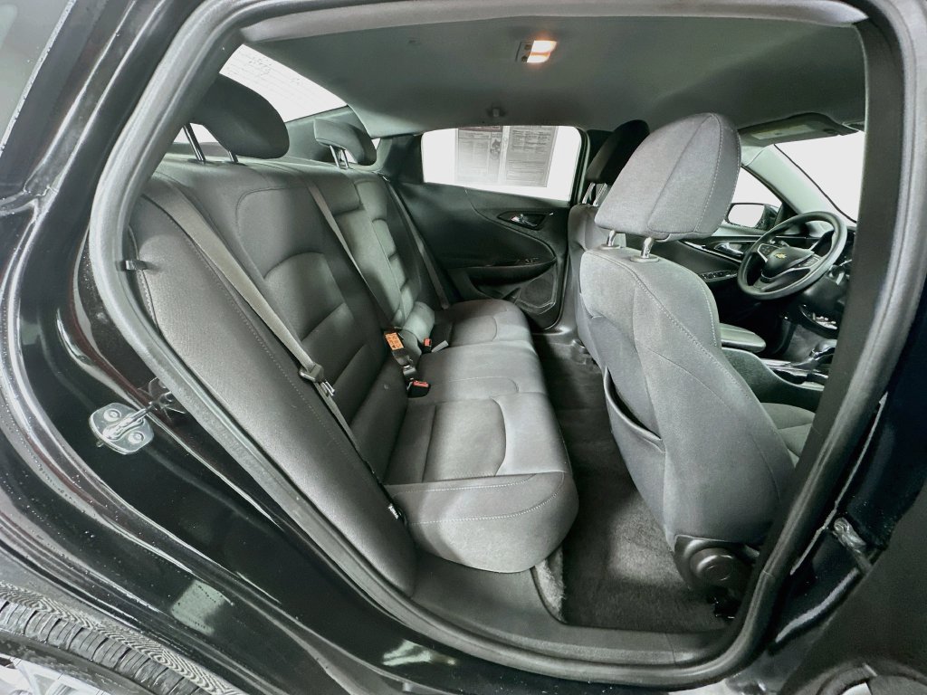 Used 2025 Chevrolet Malibu LT FWD image 36