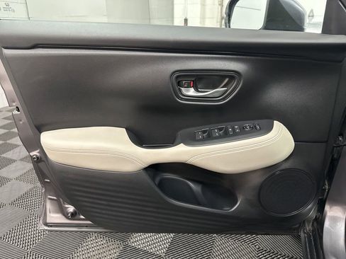 Used 2024 Honda HR-V LX image 17