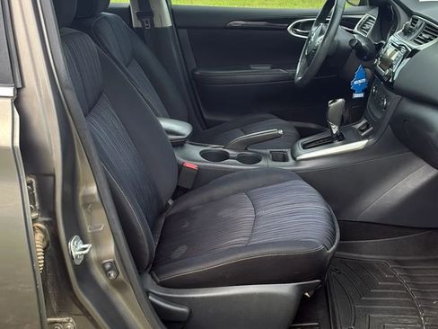 Used 2016 Nissan Sentra SV FWD image 13