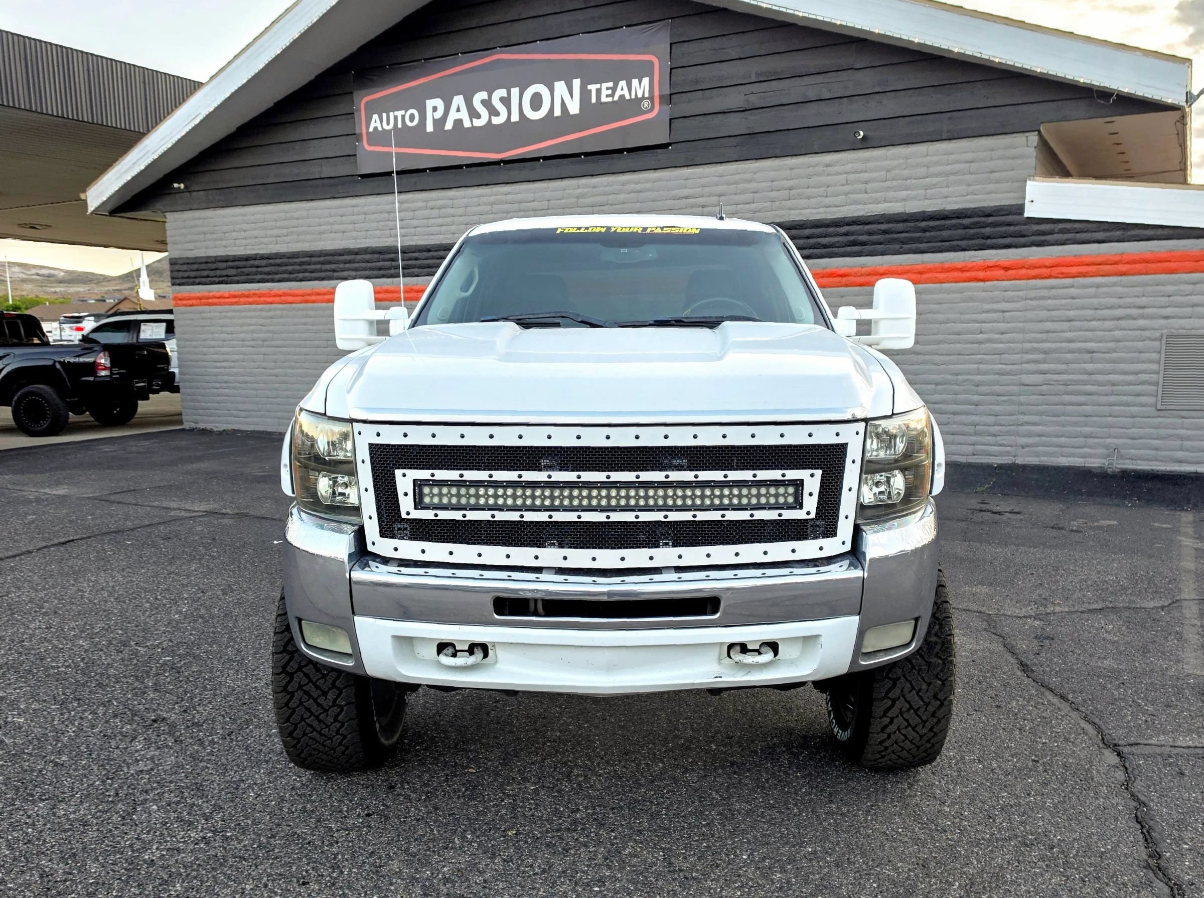 Used 2010 Chevrolet Silverado 2500 LTZ AWD/4WD image 8