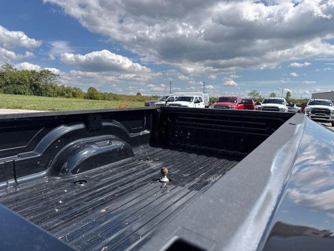 Used 2024 RAM 3500 Tradesman w/ Chrome Appearance Group image 12