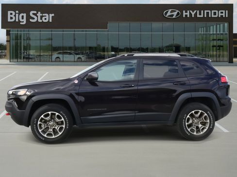 Used 2021 Jeep Cherokee Trailhawk w/ Trailer Tow Group image 2