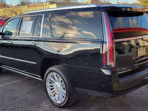 Used 2017 Cadillac Escalade ESV Platinum image 33