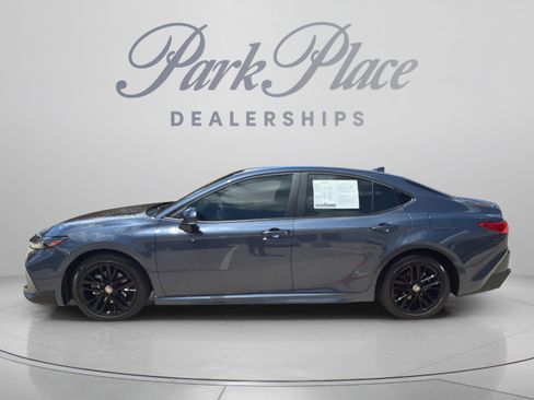Used 2026 Toyota Camry SE w/ Convenience Package FWD image 2
