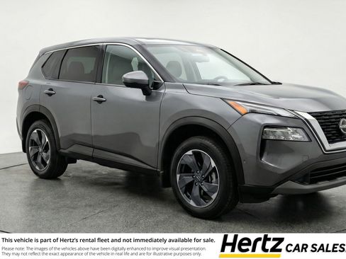Used 2025 Nissan Rogue SV FWD image 1