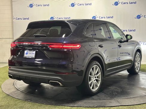 Used 2022 Porsche Cayenne image 4