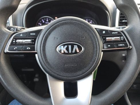 Used 2021 Kia Sportage LX image 17