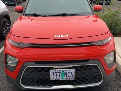 Used 2022 Kia Soul LX