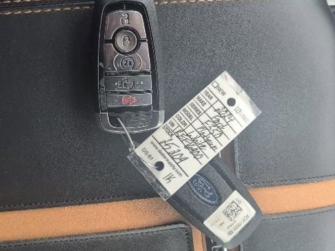 Used 2024 Ford F350 Platinum image 17