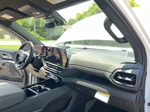 New 2026 Chevrolet Silverado EV LT image 30