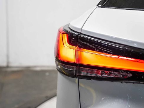 Used 2024 Lexus RX 350 FWD w/ Technology Package image 11