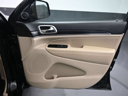 Used 2019 Jeep Grand Cherokee Limited AWD/4WD image 41
