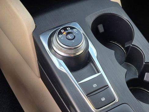 Used 2021 Ford Escape Titanium image 38