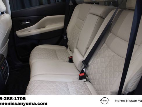 Used 2022 Nissan Murano Platinum w/ Cargo Package FWD image 5
