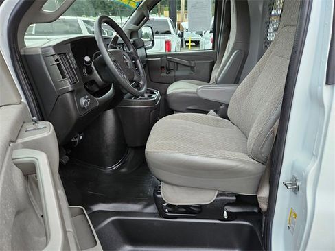 Used 2024 GMC Savana 2500 w/ Driver Convenience Package image 13