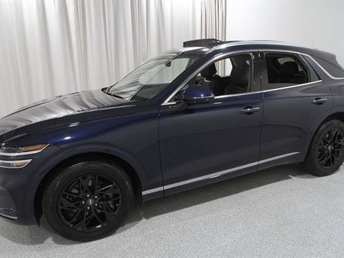 Certified 2022 Genesis GV70 2.5T w/ Select Package AWD/4WD image 3