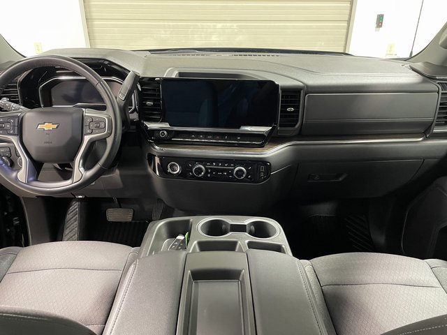 Used 2024 Chevrolet Silverado 1500 LT AWD/4WD image 13
