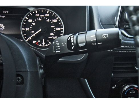 Used 2023 Nissan Rogue SV w/ SV Premium B Package image 21