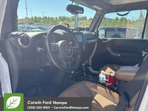 Used 2016 Jeep Wrangler Unlimited Sahara AWD/4WD image 12