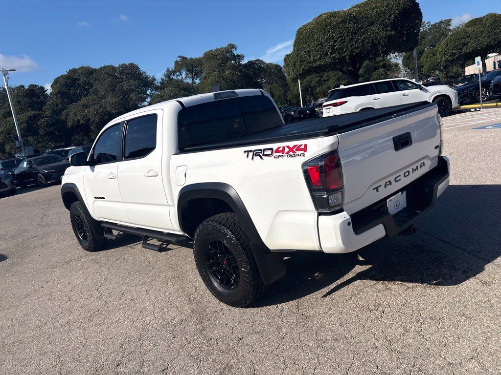 Used 2021 Toyota Tacoma TRD Off-Road w/ Technology Package AWD/4WD image 3