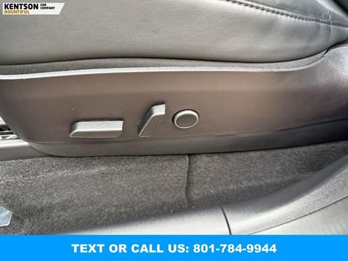 Used 2022 Tesla Model Y Long Range image 28