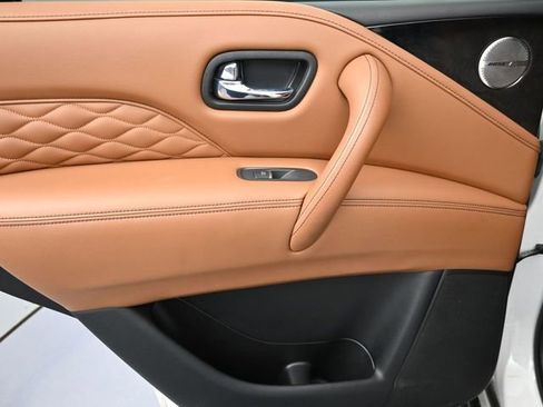 Used 2023 INFINITI QX80 Sensory w/ Cargo Package image 33