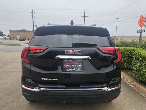 Used 2021 GMC Terrain SLT image 4