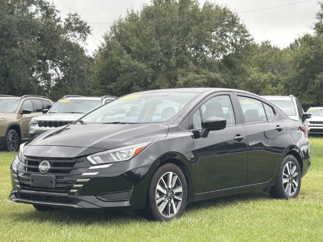 Used 2024 Nissan Versa SV FWD image 13