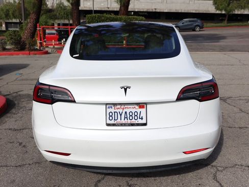 Used 2018 Tesla Model 3 Long Range image 5