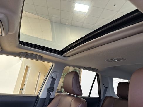 Used 2023 Toyota 4Runner Limited image 13