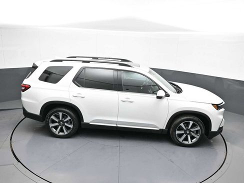 Used 2023 Honda Pilot Elite image 39