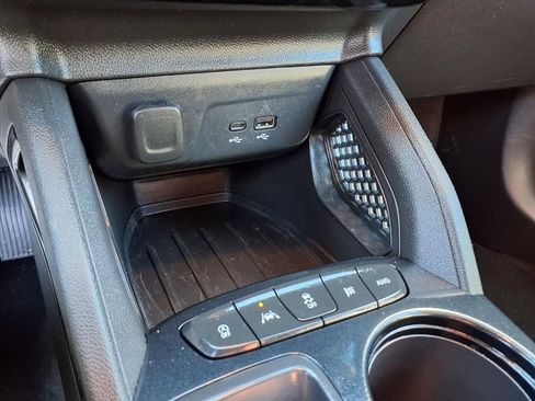 Used 2025 Chevrolet TrailBlazer LT image 8