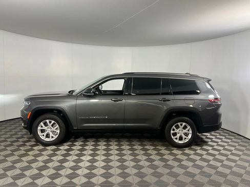 Used 2023 Jeep Grand Cherokee L Limited w/ Luxury Tech Group II image 11