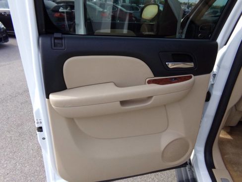 Used 2007 Chevrolet Suburban LTZ w/ LTZ Preferred Equipment Group image 31