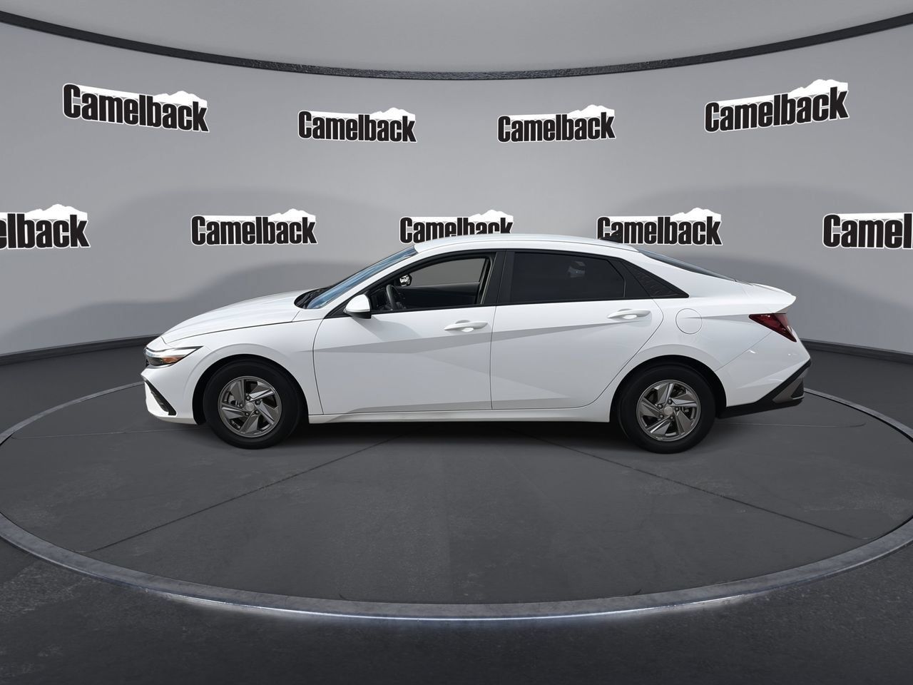 Certified 2024 Hyundai Elantra SE FWD image 4
