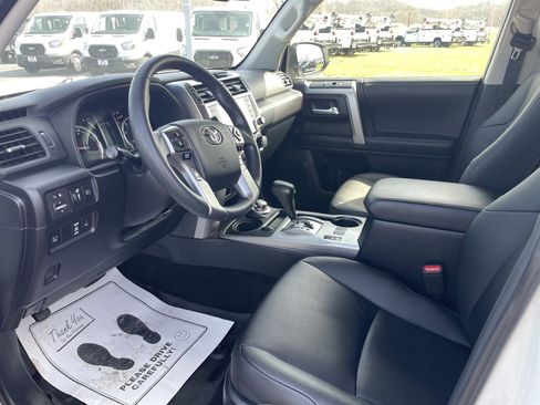 Used 2022 Toyota 4Runner TRD Sport w/ Technology Package image 9
