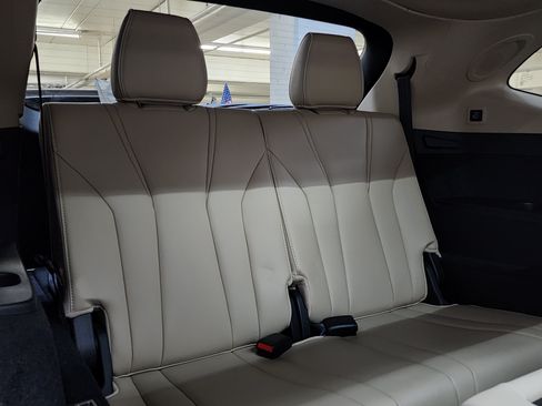 Certified 2025 Acura MDX SH-AWD w/ Advance Package image 23