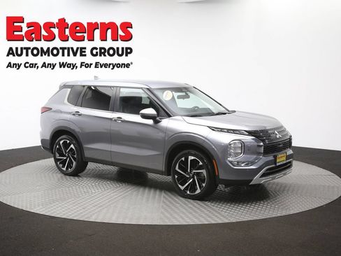 Used 2024 Mitsubishi Outlander SE AWD/4WD image 49