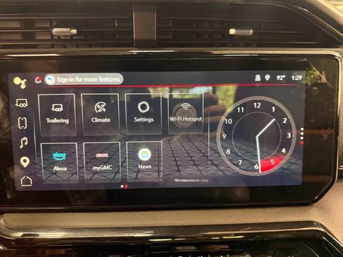 Used 2025 GMC Sierra 2500 AT4 w/ AT4 Premium Plus Package AWD/4WD image 50
