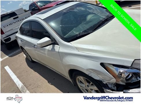 Used 2015 Nissan Altima 2.5 SL w/ Technology Package FWD image 4