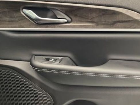 New 2026 Jeep Grand Cherokee Altitude image 30