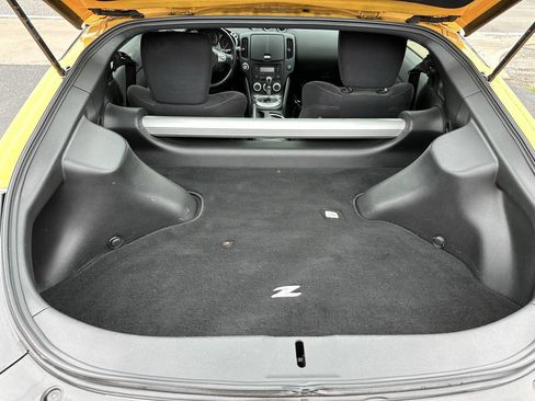 Used 2017 Nissan 370Z Touring image 12