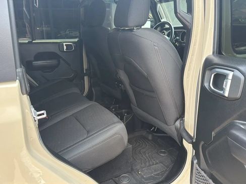 Used 2020 Jeep Gladiator Sport w/ Quick Order Package 24S AWD/4WD image 27