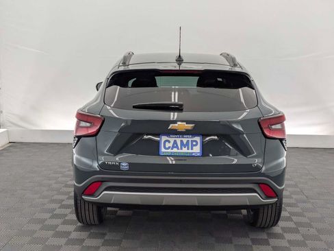 New 2026 Chevrolet Trax LT w/ Driver Confidence Package FWD image 5
