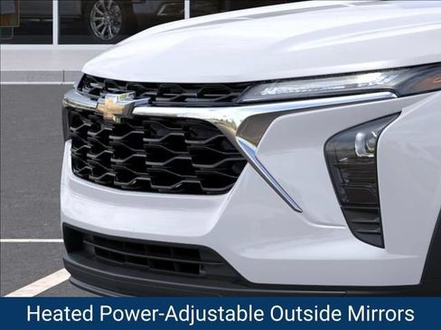 New 2026 Chevrolet Trax LS w/ LS Convenience Package FWD image 15