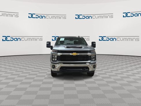 Used 2025 Chevrolet Silverado 2500 LT w/ Convenience Package AWD/4WD image 3